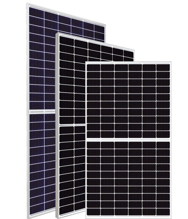 Tri solarna modula različite veličine sa plavim i crnim ćelijama — Canadian Solar HiKu (poli i mono PERC) za domaćinstva
